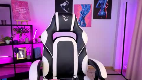 melissagray_ online show from December 3, 4:46 am