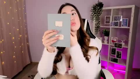 melissagray_ online show from October 12, 6:39 am