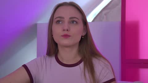 MelissaBerry online show from May 25, 9:37 am