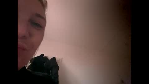 Melli online show from December 13, 1:55 pm