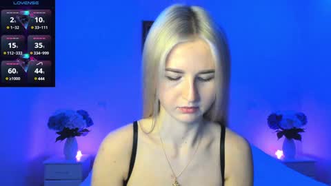 Snapshot of mellina_tey chatting on December 23, 9:08 pm Mellina online show from December 23, 9:08 pm