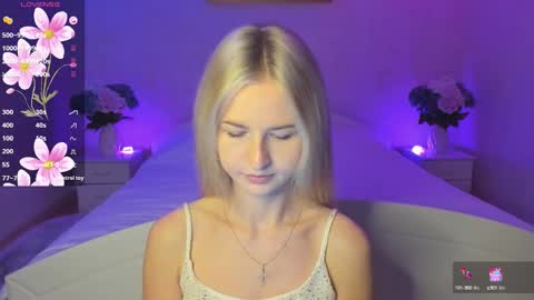 Snapshot of mellina_tey chatting on October 16, 6:40 pm Mellina online show from October 16, 6:40 pm