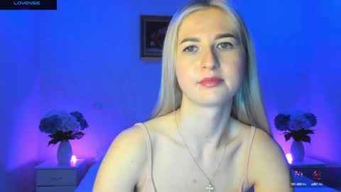 Snapshot of mellina_tey chatting on December 24, 11:22 pm Mellina online show from December 24, 11:22 pm