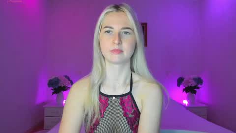 Snapshot of mellina_tey chatting on January 15, 9:30 pm Mellina online show from January 15, 9:30 pm