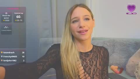 Snapshot of mellisakim chatting on October 11, 10:13 pm Mellisa online show from October 11, 10:13 pm