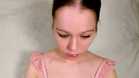 MelMooon online show from February 20, 8:33 pm