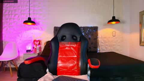 melody online show from April 15, 7:58 pm