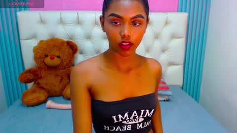 I AM MELODY online show from December 15, 7:10 pm