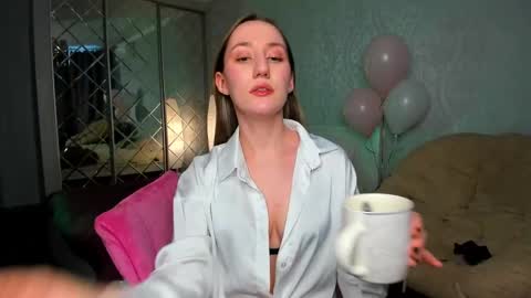 Snapshot of melodyoflovee chatting on January 25, 12:05 pm Kaylie online show from January 25, 12:05 pm