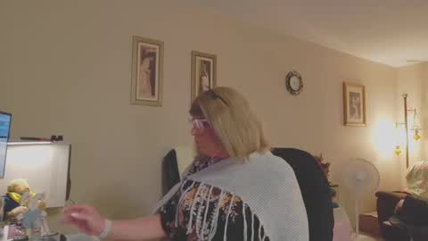 Melody online show from September 22, 1:48 pm