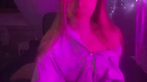 Melodie Sweet online show from February 4, 7:40 pm