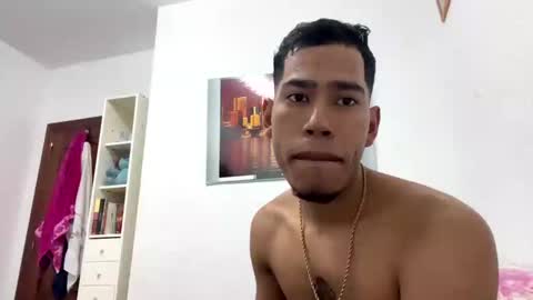 Snapshot of memolesta13 chatting on December 26, 7:38 pm memolesta13 online show from December 26, 7:38 pm