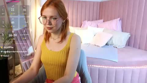 memymee_ online show from July 12, 2:04 am