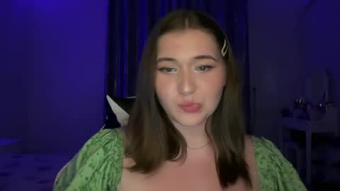 Kitten online show from July 4, 6:22 pm