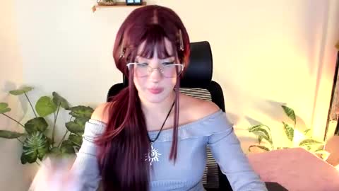 Snapshot of meridaxbrave_ chatting on September 25, 1:45 am laura 3 i am independent model online show from September 25, 1:45 am