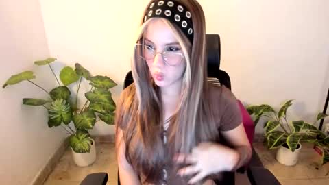 Snapshot of meridaxbrave_ chatting on October 12, 2:26 am laura 3 i am independent model online show from October 12, 2:26 am