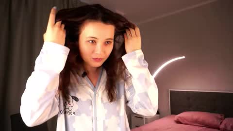 Monika online show from November 1, 6:01 am