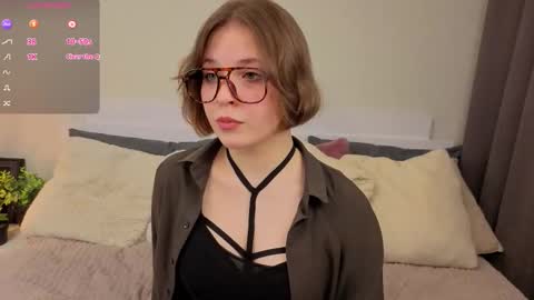 Marie online show from March 4, 5:04 am