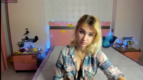 merymidnight online show from November 6, 7:33 am