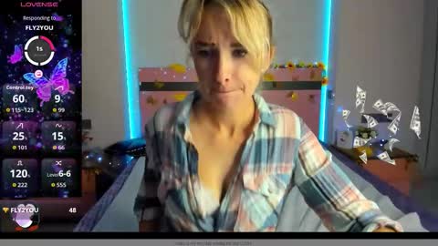 Snapshot of merymidnight chatting on October 8, 6:08 am merymidnight online show from October 8, 6:08 am