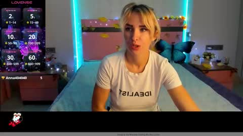 Snapshot of merymidnight chatting on October 9, 6:52 am merymidnight online show from October 9, 6:52 am