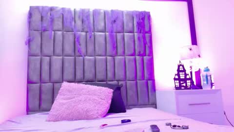 Snapshot of merystone chatting on October 19, 4:50 am Mery Stone online show from October 19, 4:50 am