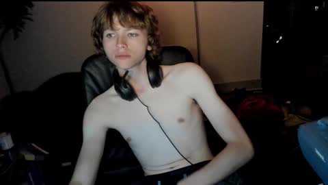 metalhedzoomer online show from September 25, 5:47 am