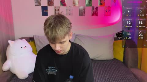 Arthur online show from April 3, 3:52 pm