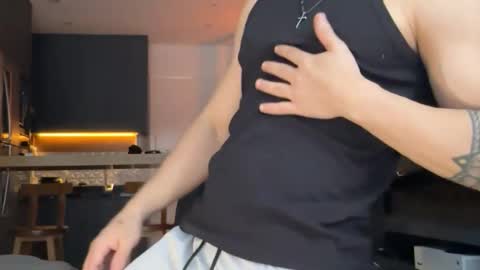 mettew22cm online show from February 1, 7:44 pm