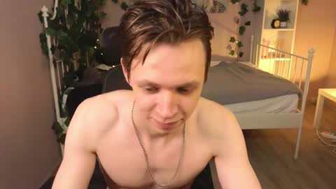 MEVERIK OUSHEN online show from May 28, 8:51 pm
