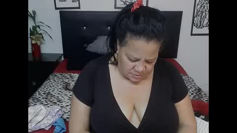 mhia1972 online show from November 22, 6:06 pm