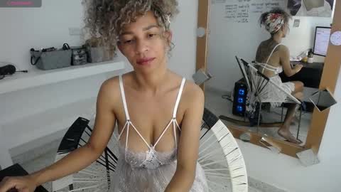 Snapshot of mhulattahot_ chatting on March 9, 4:05 am Mulata Spencer online show from March 9, 4:05 am