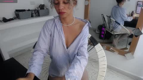 Snapshot of mhulattahot_ chatting on January 5, 2:27 am Mulata Spencer online show from January 5, 2:27 am