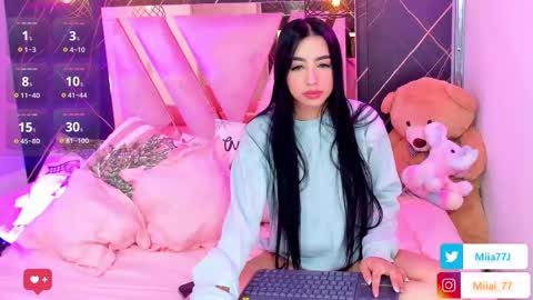 Mia online show from December 22, 3:02 am