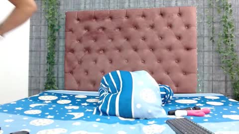 Snapshot of mia__coluccy chatting on March 6, 2:41 am Mia online show from March 6, 2:41 am