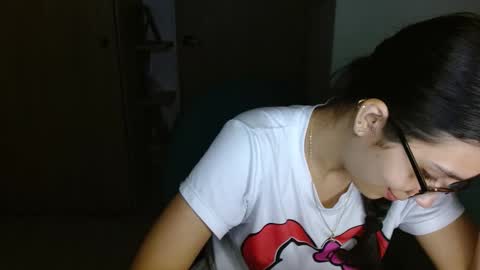 Mia online show from February 27, 4:38 am