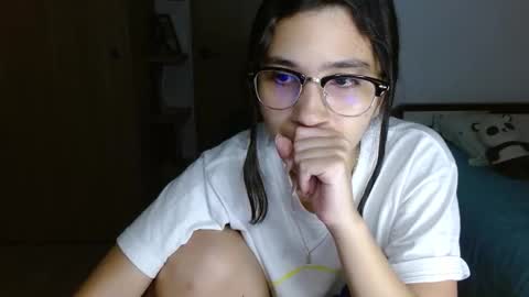 Mia online show from February 13, 4:49 am