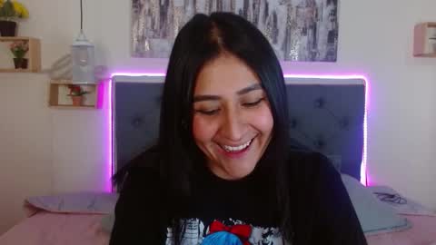 M I A  A Y R A online show from October 4, 3:10 pm