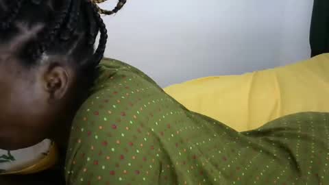 aishah petite online show from February 4, 12:44 pm