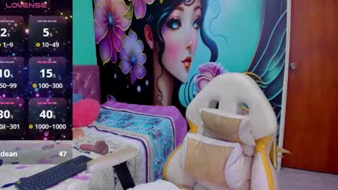 Mia online show from February 10, 9:04 pm