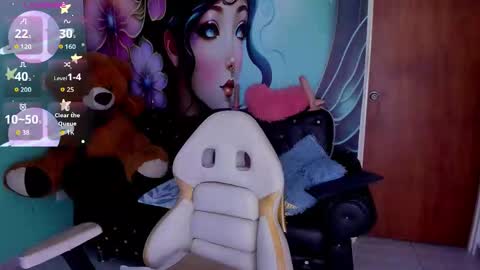 Mia online show from March 13, 11:30 pm