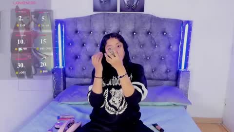 mia_cavallii online show from March 2, 12:01 pm