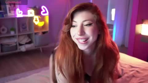 Hi I am Mia online show from June 26, 8:20 am