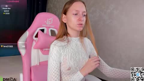 mia_e1fie online show from November 8, 9:56 am