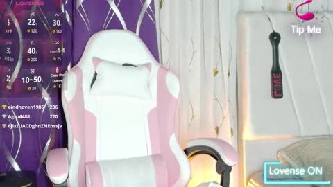 mia elan online show from January 6, 10:14 pm