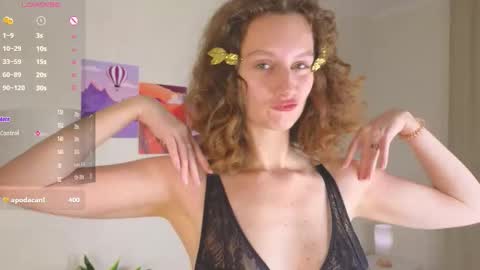 Snapshot of mia_frizz chatting on September 27, 3:21 pm Mia online show from September 27, 3:21 pm