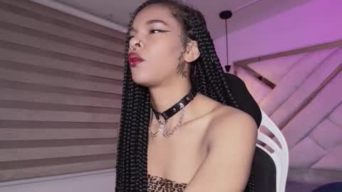 Mia online show from March 18, 3:34 am