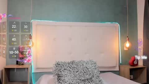 mia online show from May 26, 2:12 pm