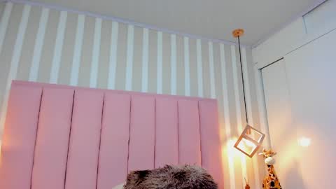 Naomi online show from May 11, 2:45 pm