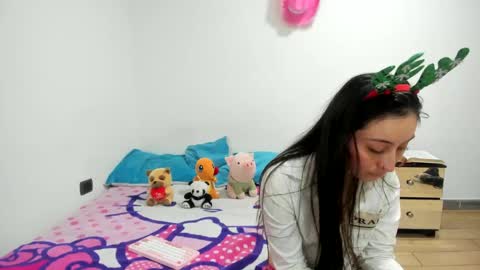 Snapshot of mia_kanee chatting on December 15, 8:36 pm mia kaneee online show from December 15, 8:36 pm